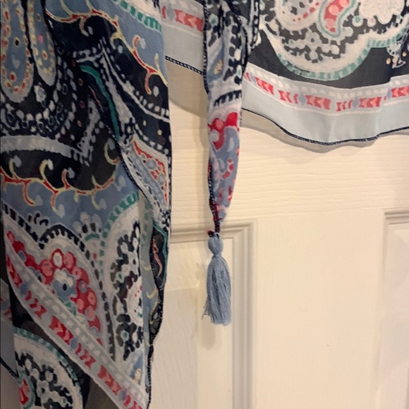 Paisley Patterned Accent Kimono with Tassles - Picture 3 of 4